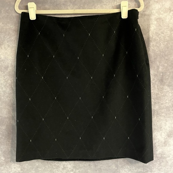 J. McLaughlin Dresses & Skirts - J. McLaughlin Black Wool Cashmere Diamond Pattern Pencil Skirt Size 10 Classic
